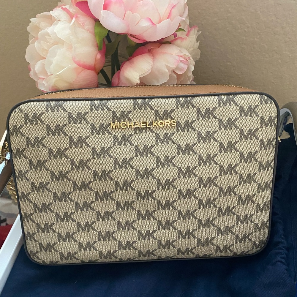 Michael Kors purse
